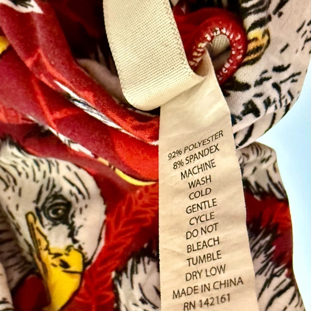 Olympic LuLaRoe Red and White Patterned Leggings - Picture 3 of 3